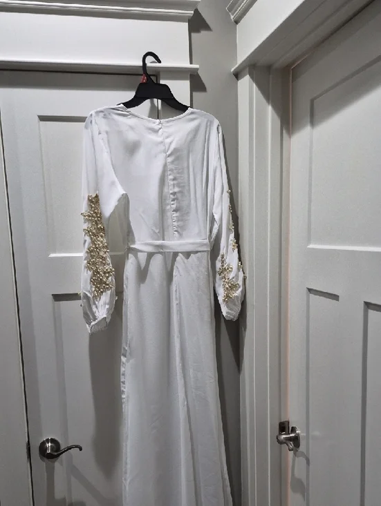 Elegant White Maxi Dress with Gold Embellishment - Picture 2 of 5